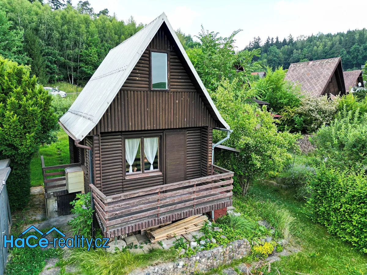 Prodej chaty 30 m², pozemek 19 m²